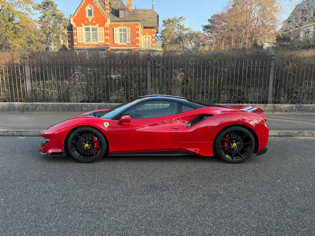 Ferrari 488 Pista 3.9 V8