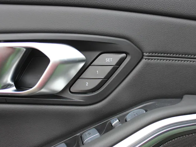 BMW M3 Competition M xDrive Touring Individual *JAVAGRÜN METALLIC*