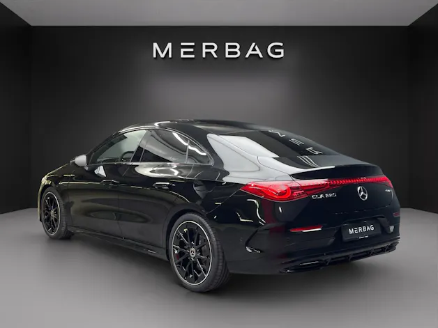Mercedes-Benz CLA 220 8G-DCT 4Matic