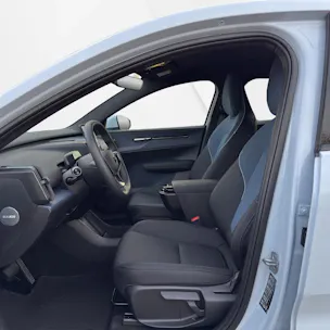 Volvo EX30 E60 69kWh Single Motor Extended Range Core