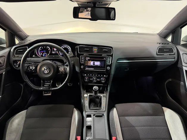 VW Golf 2.0 TSI R 4Motion