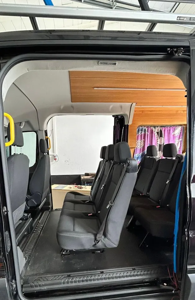 Ford Transit 8 places