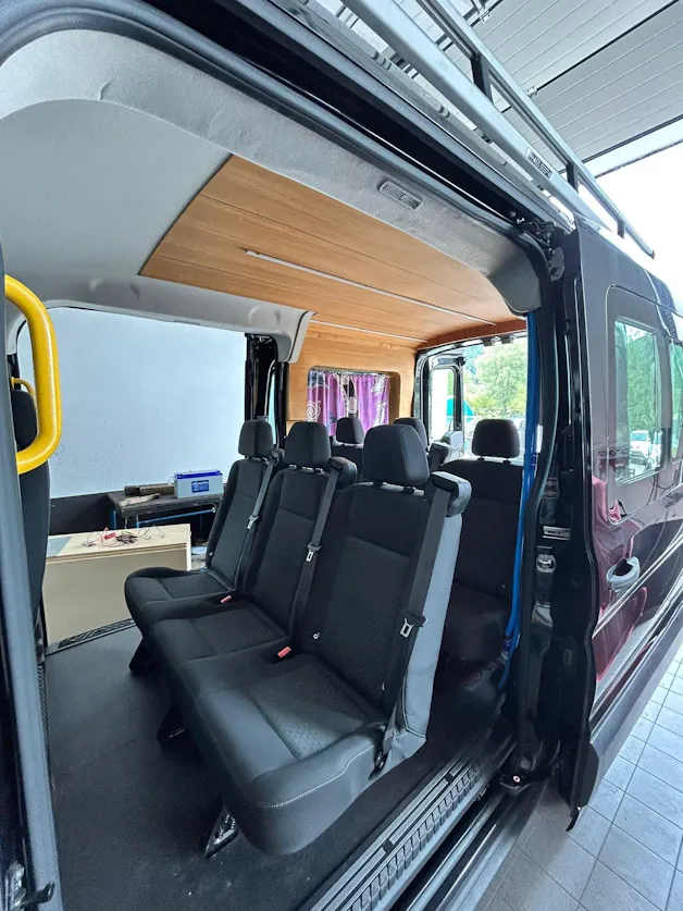 Ford Transit 8 places