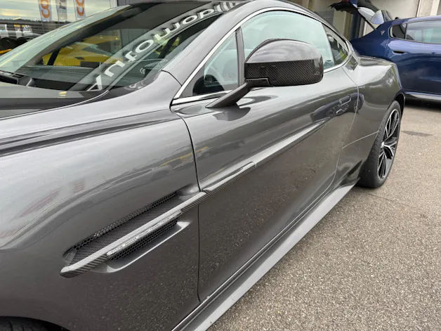 ASTON MARTIN Vanquish V12 5.9-48 Touchtronic 2