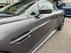 Aston Martin Vanquish V12 5.9-48 Touchtronic 2