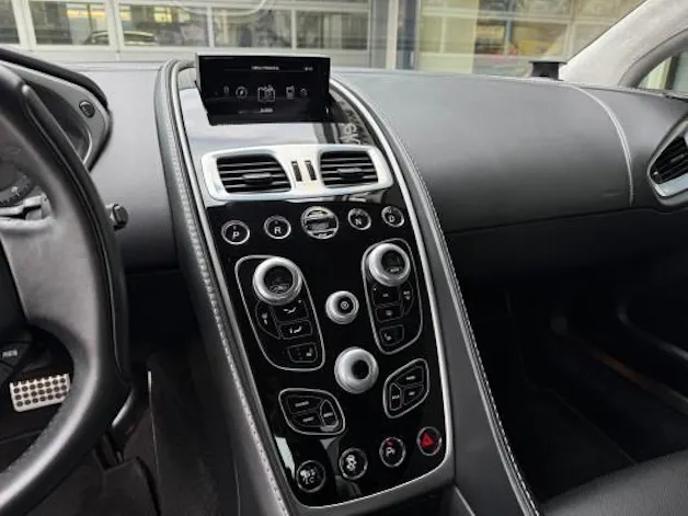 Aston Martin Vanquish V12 5.9-48 Touchtronic 2