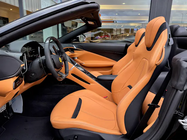 Ferrari Roma 3.9 V8 T Spider