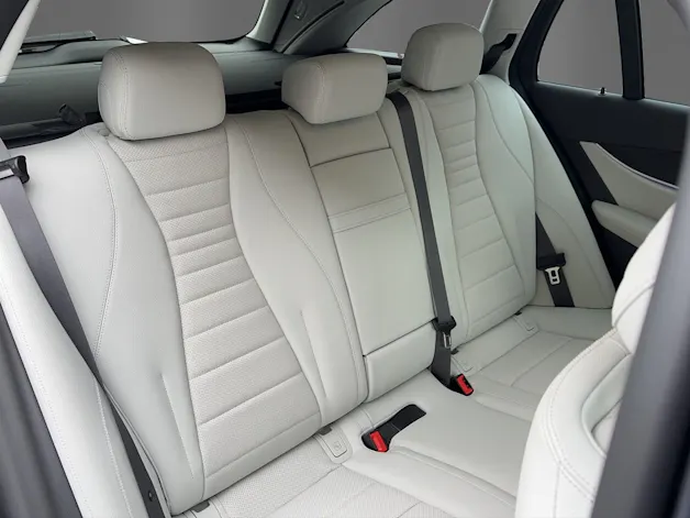 Mercedes-Benz E 300 de T 4M AMG Line