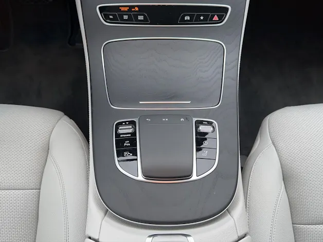 Mercedes-Benz E 300 de T 4M AMG Line