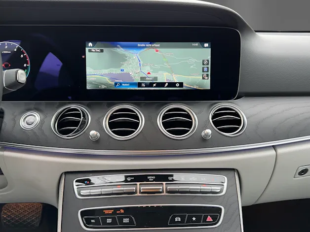 Mercedes-Benz E 300 de T 4M AMG Line