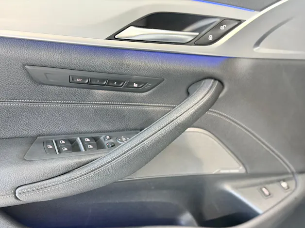BMW 530e xDrive Sport Line Steptronic