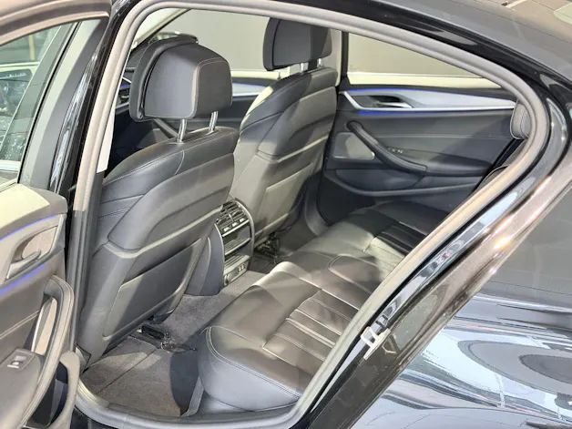 BMW 530e xDrive Sport Line Steptronic