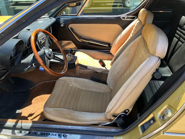 Alfa Romeo MONTREAL