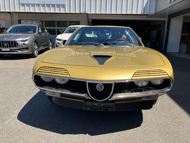 Alfa Romeo MONTREAL