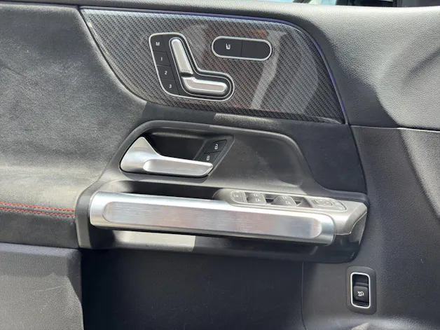 Mercedes-Benz GLB 250 AMG Line 4 MATIC
