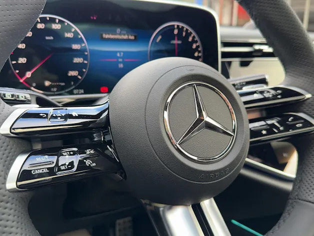Mercedes-Benz E 300 de T 4Matic 9G-Tronic