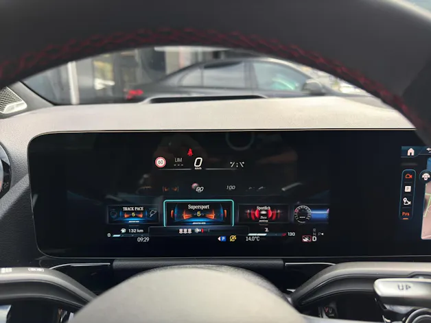 Mercedes-Benz GLA AMG 45 S 4Matic+ 8G-DCT