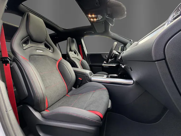 Mercedes-Benz GLA AMG 45 S 4Matic+ 8G-DCT