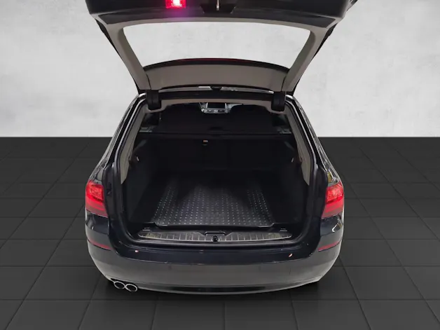 BMW 530d Touring xDrive Luxury Line Steptronic