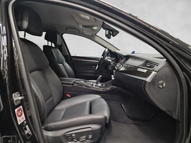BMW 530d Touring xDrive Luxury Line Steptronic