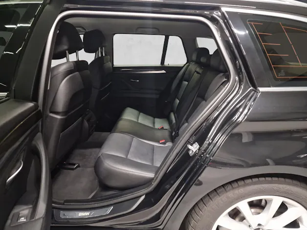 BMW 530d Touring xDrive Luxury Line Steptronic