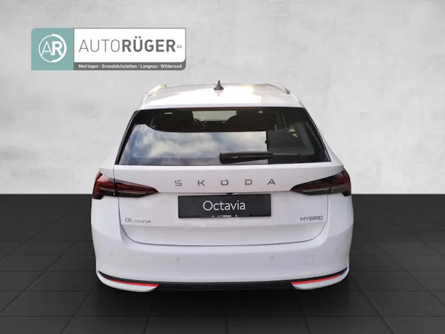 Škoda Octavia Combi 1.5 TSI mHEV DSG Selection
