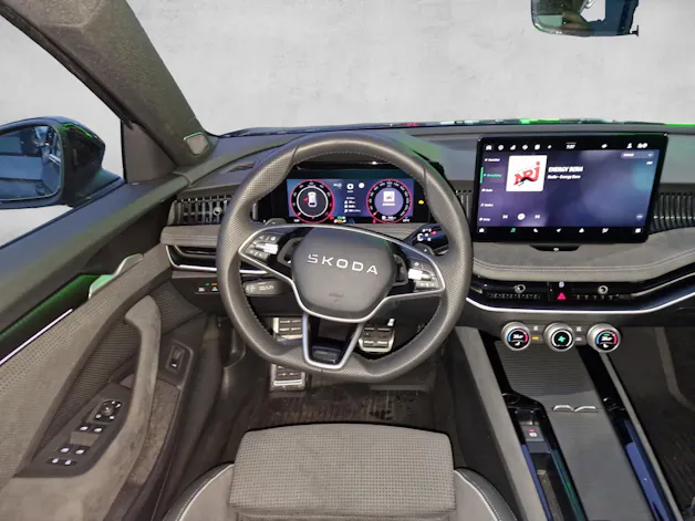 Škoda Superb Combi 2.0 TSI Sportline 4x4 DSG