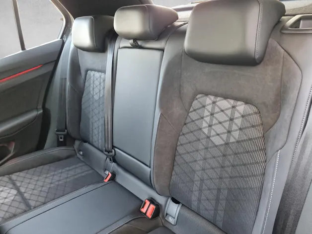 VW Golf 1.5 e TSI mHEV R-Line DSG