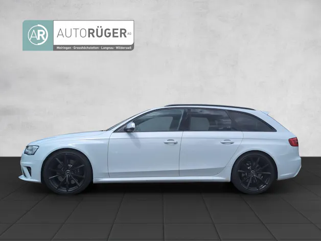 Audi RS4 Avant 4.2 FSI V8 quattro S-tronic