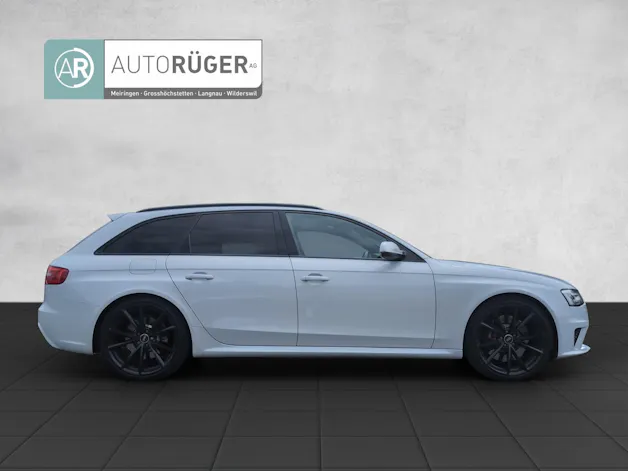 Audi RS4 Avant 4.2 FSI V8 quattro S-tronic