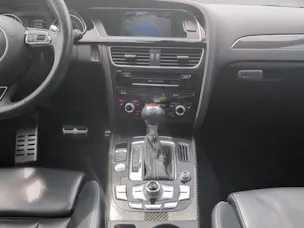 Audi RS4 Avant 4.2 FSI V8 quattro S-tronic