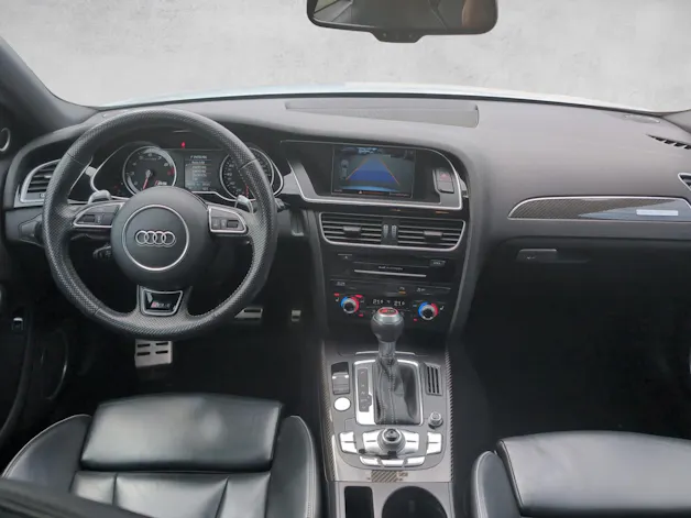 Audi RS4 Avant 4.2 FSI V8 quattro S-tronic