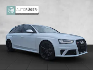 Audi RS4 Avant 4.2 FSI V8 quattro S-tronic