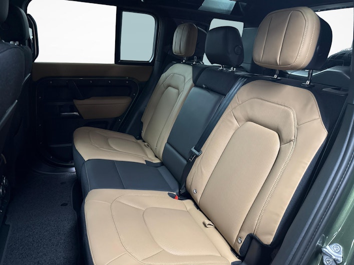 Vehicle image LAND ROVER DEFENDER