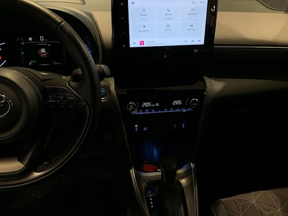 Vehicle image 10 Vehicle image 10