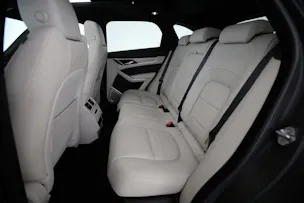 Jaguar F-Pace 2.0 D I4 200 R-Dynamic SE AWD