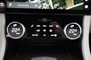 Jaguar F-Pace 2.0 D I4 200 R-Dynamic SE AWD