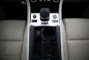 Jaguar F-Pace 2.0 D I4 200 R-Dynamic SE AWD