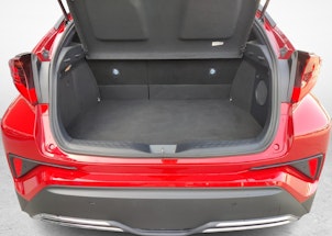 Fahrzeugbild TOYOTA C-HR 2.0 VVTi HSD Trend