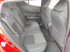 Fahrzeugbild TOYOTA C-HR 2.0 VVTi HSD Trend