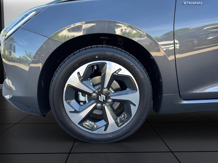 Vehicle image SUZUKI SWIFT