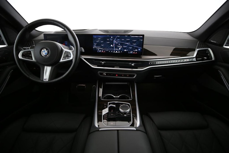 Vehicle image BMW X5