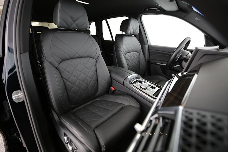 Vehicle image BMW X5