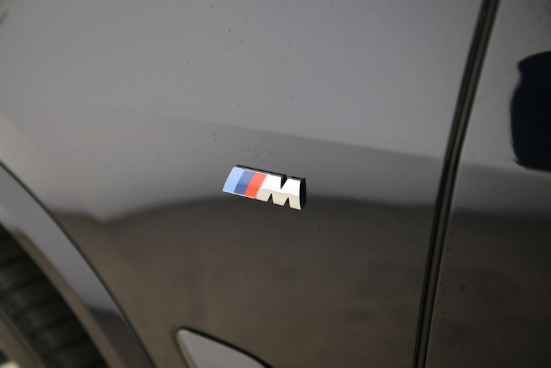 Vehicle image BMW X5