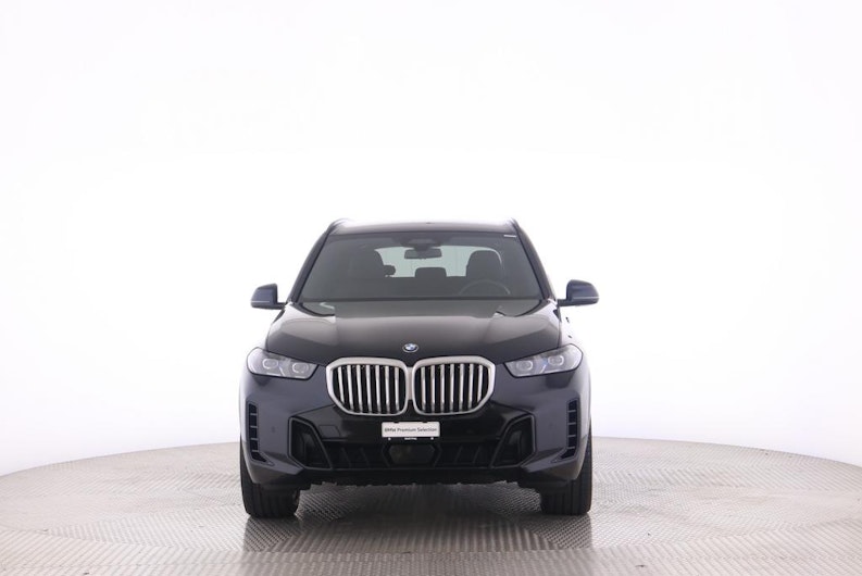 Vehicle image BMW X5