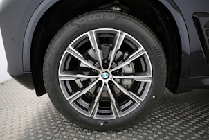 Vehicle image BMW X5 30d xDrive SAG