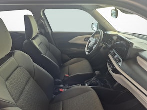 Fahrzeugbild SUZUKI Swift 1.2 Sakura Hybrid