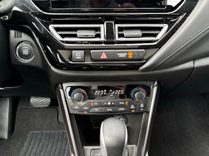 Fahrzeugbild SUZUKI S-Cross 1.4 T Sakura Top Hybrid 4x4