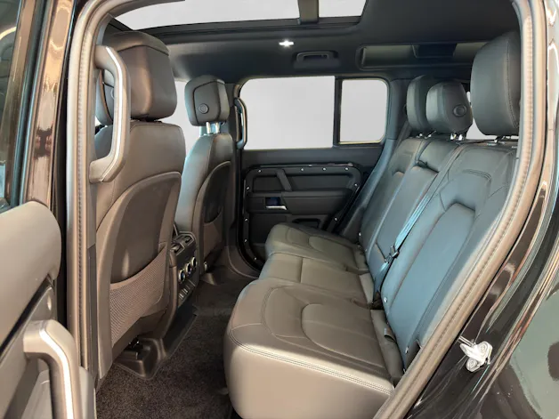 Land Rover Defender 110 3.0 D I6 350 X-Dynamic HSE