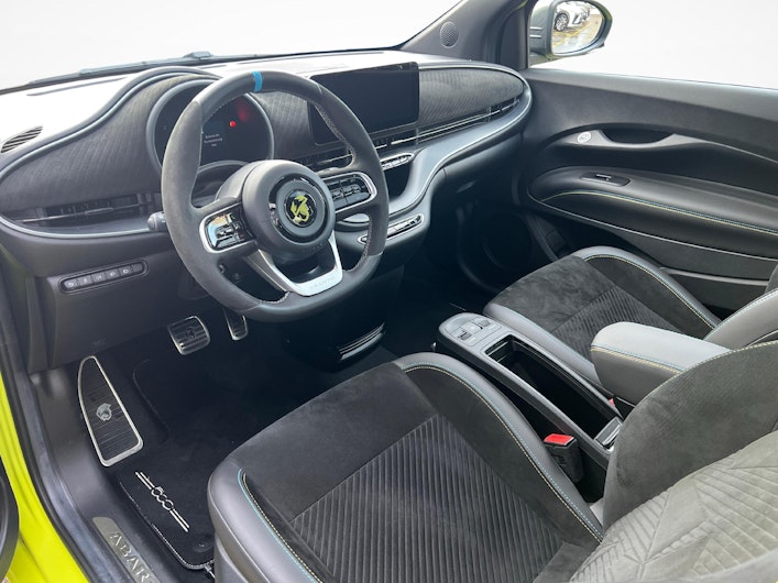 Vehicle image FIAT 500 Abarth